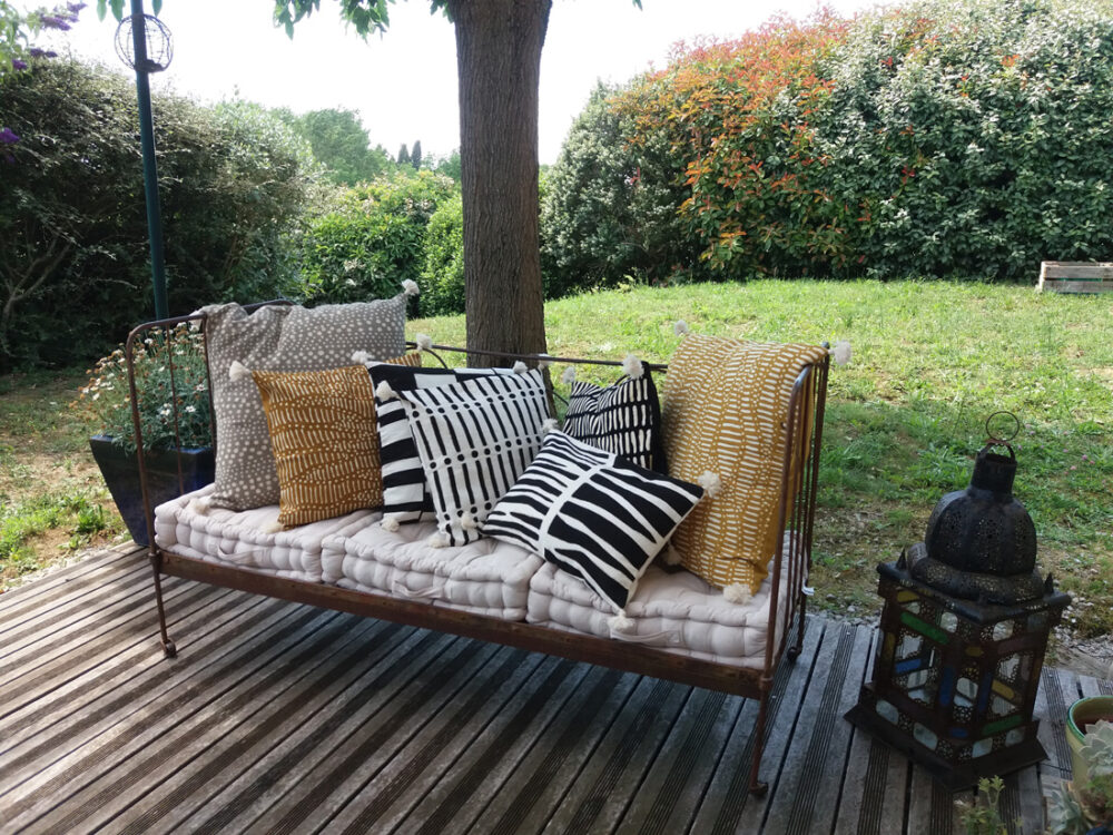 Coussin en bogolan 45x45, modèle AWA2 – Image 2