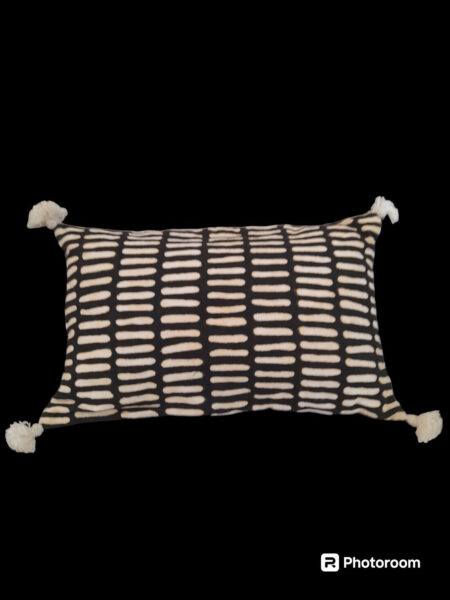 Coussin en bogolan 50x30, modèle LINA1