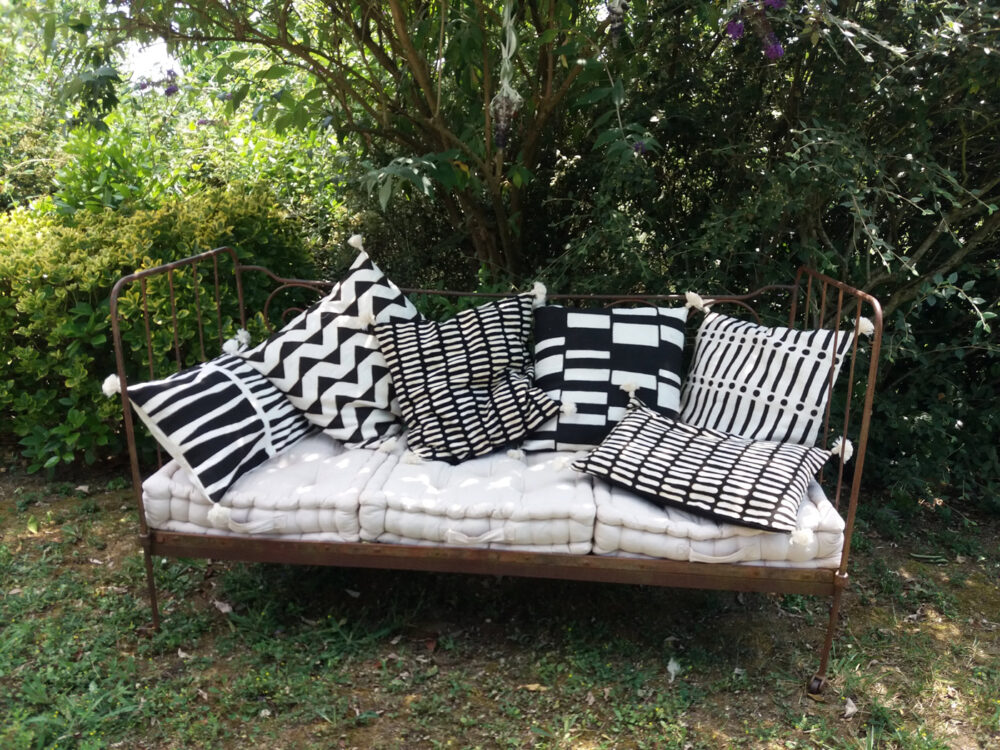 Coussin en bogolan 45x45, modèle AMINATA – Image 3