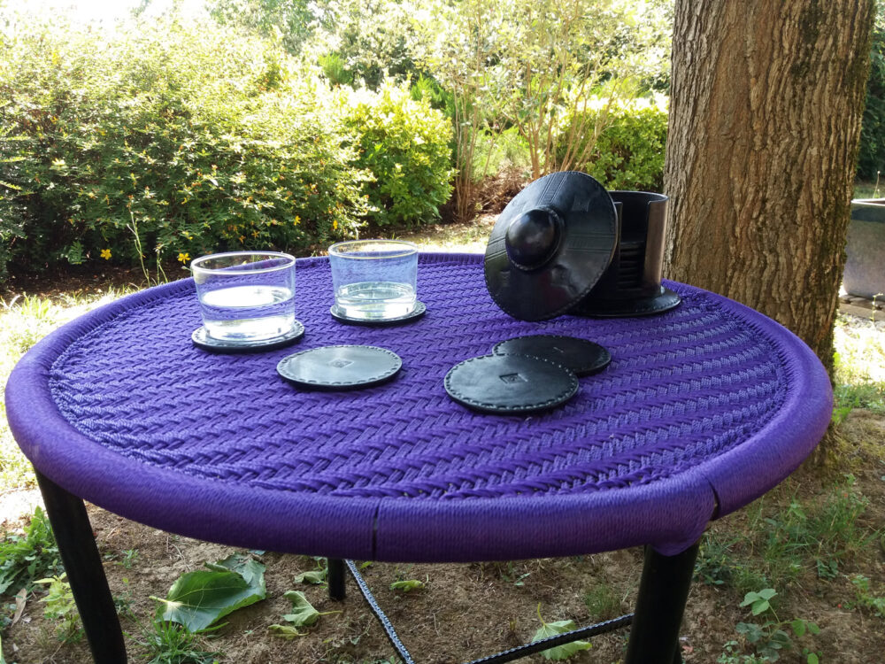 Lot de 12 sous-verres en cuir noir et sa boite en cuir assortie, modèle KEUR5 – Image 2