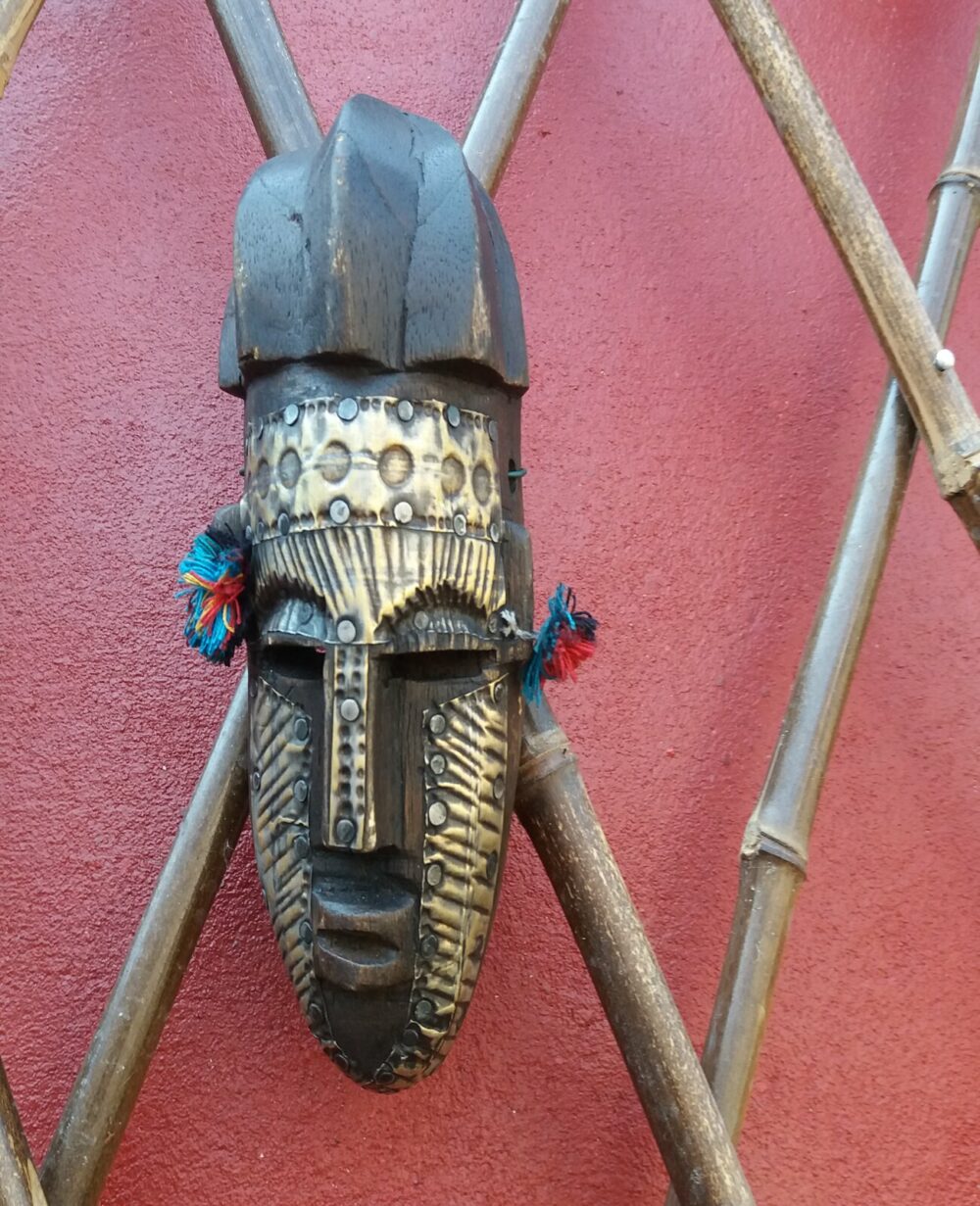Masque décoratif, bois et métal 20cm, modèle NAMAKUN2 – Image 3