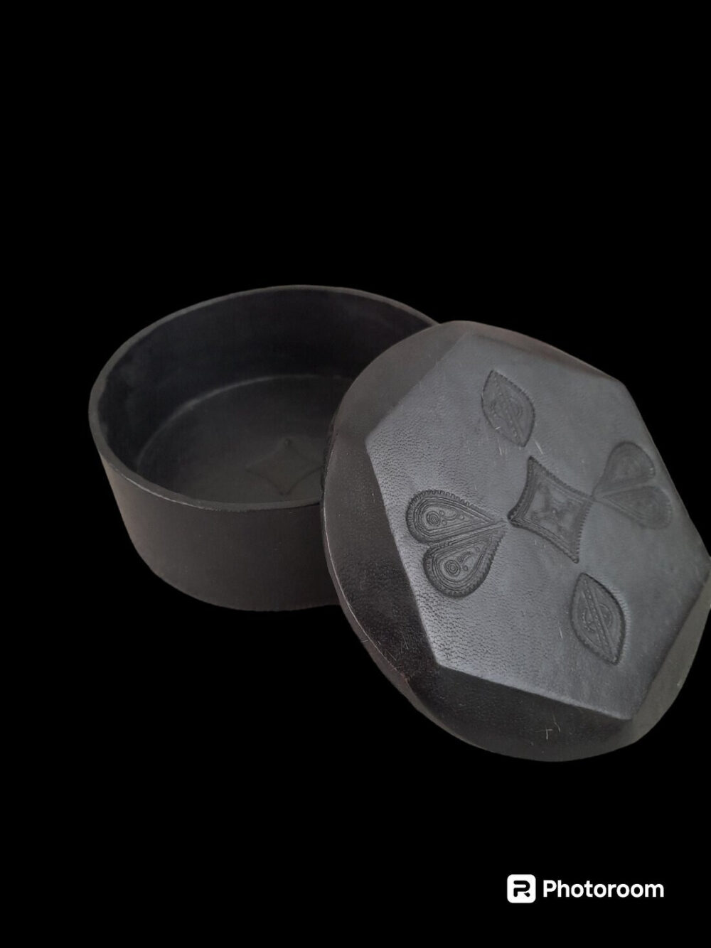 Boite à bijoux en cuir teinté noir, série DOGO – Image 2