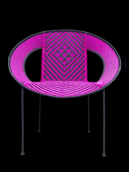 Fauteuil tressé, modéle Koori rond NOIR ET ROSE