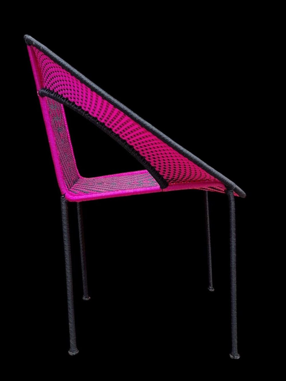 Fauteuil tressé, modéle Koori rond NOIR ET ROSE – Image 2