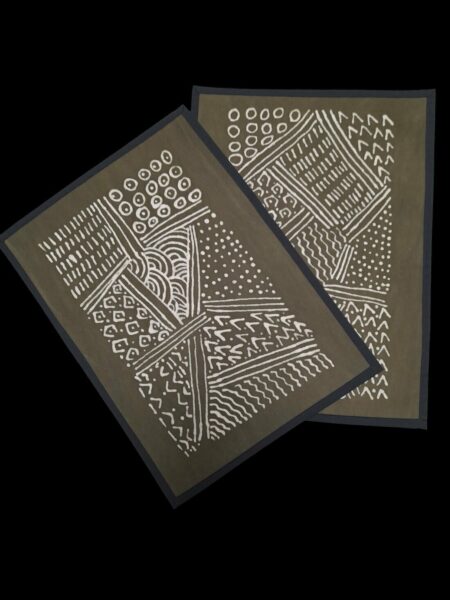 Set de table modèle "graphique" -couleur vert kaki- bogolan sur coton - lot de 2