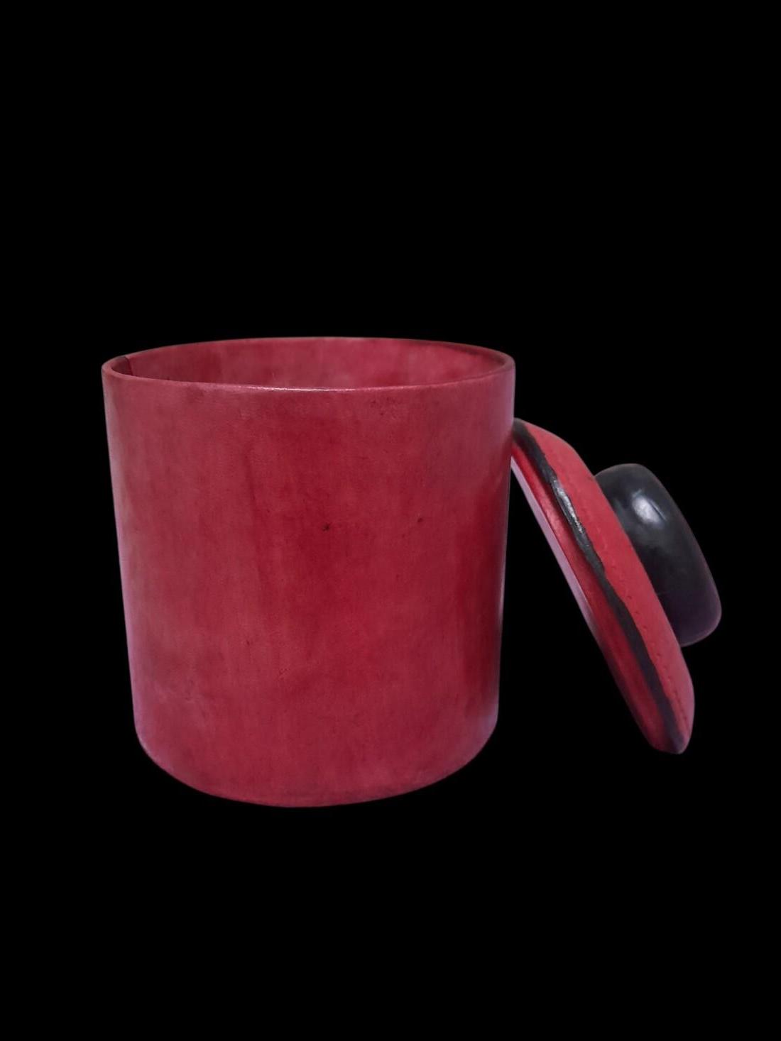 Boite à bijoux en cuir teinté bicolore rouge et noir, hauteur 12,5 x 9,5 cm – Image 3