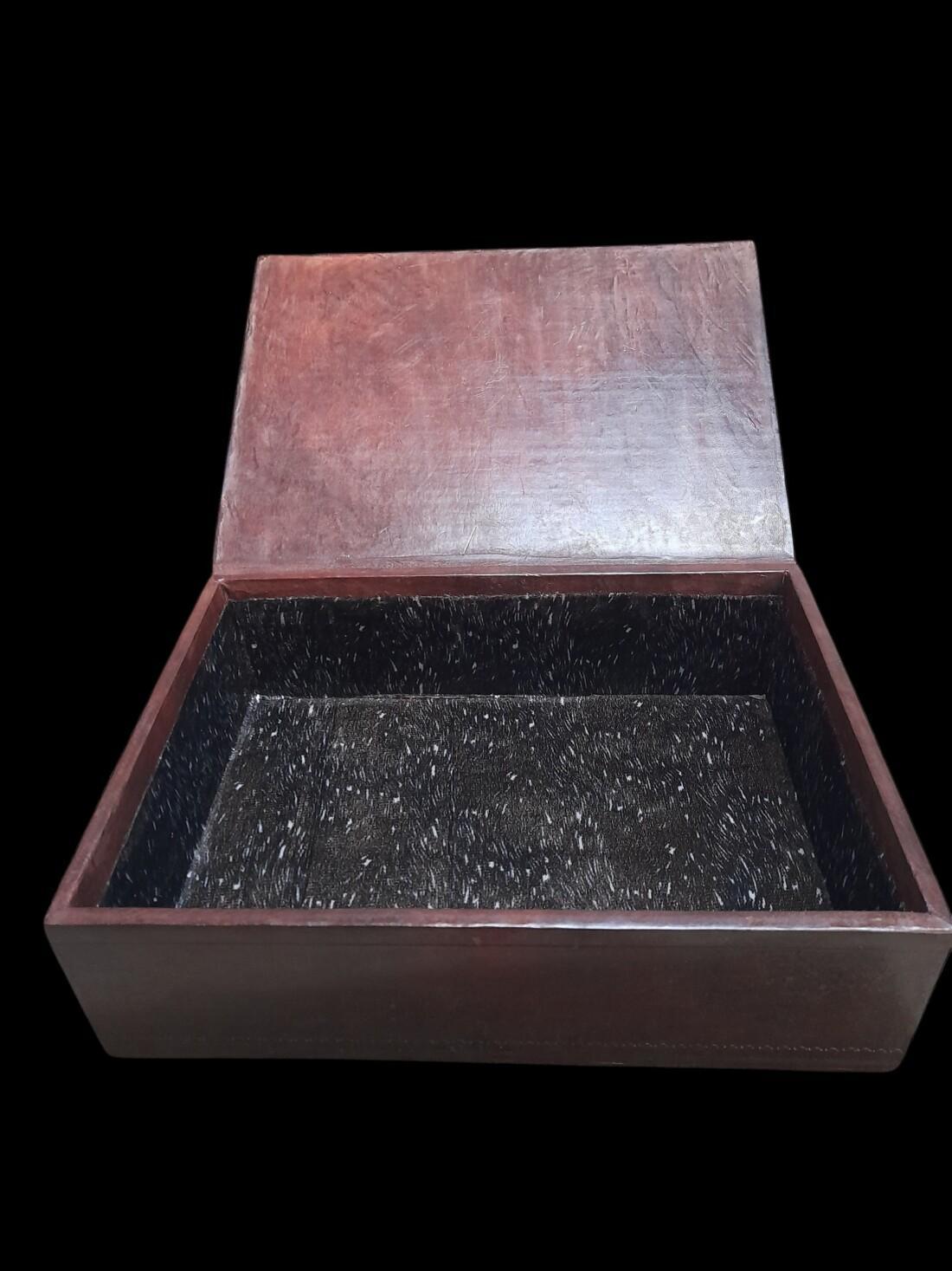 Coffre en cuir chocolat 48 x 30 x 14 cm cm – Image 4